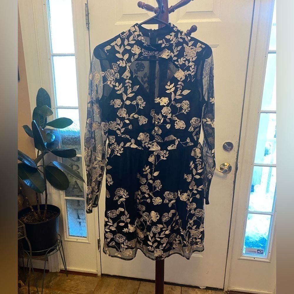 Altar’d STATE BLACK & GOLD LACE OVERLAY DRESS SIZE M